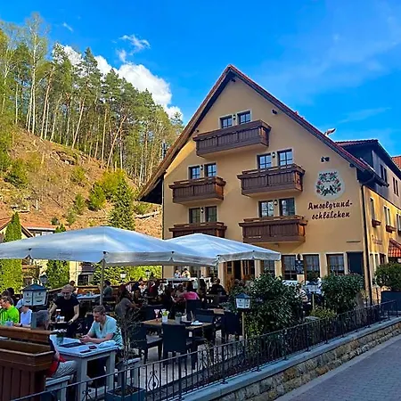 Amselgrundschloesschen